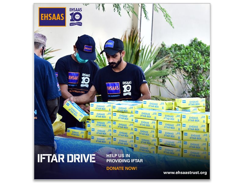 Ehsaas Trust Iftar Distribution 8 Uk.jpg